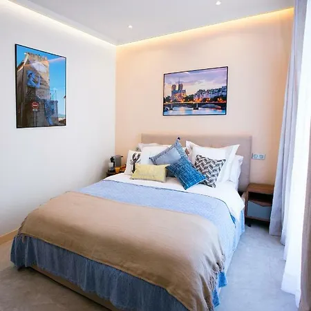 Apartment Louvois Paris